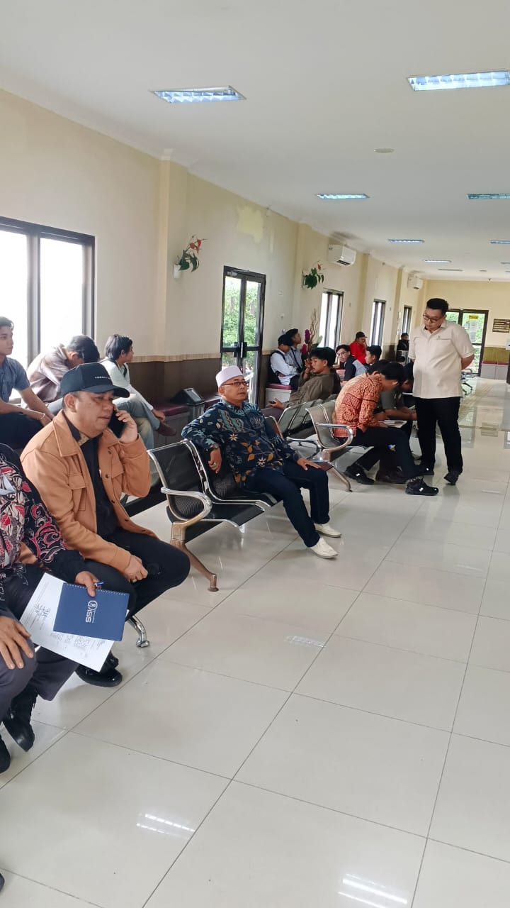Kadir Meninggal Usai Baca Panggilan Sidang Cerai Anthoni